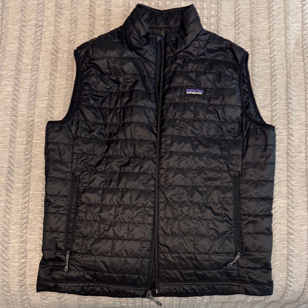 Patagonia Men's Quilted Black Vest
